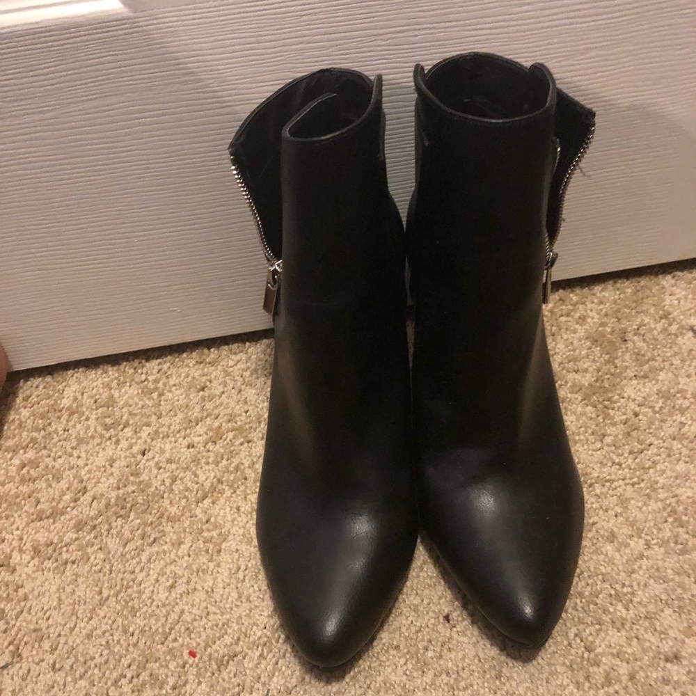 Black pointed toe ankle boot